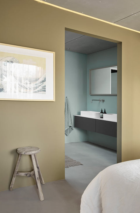 Inbyggd kran i stål njord design