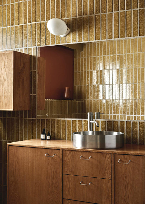 Bordmonterad kran i badrum