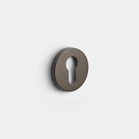 Cylinder escutcheon BASICS LBY50 – Bronze